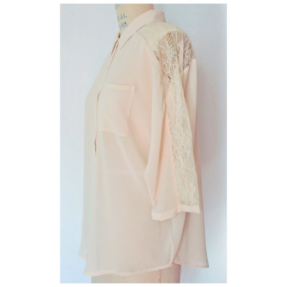 FOREVER 21 NUDE BLUSH SHEER LACE BUTTON DOWN BLOUSE L NWT - Picture 4 of 9